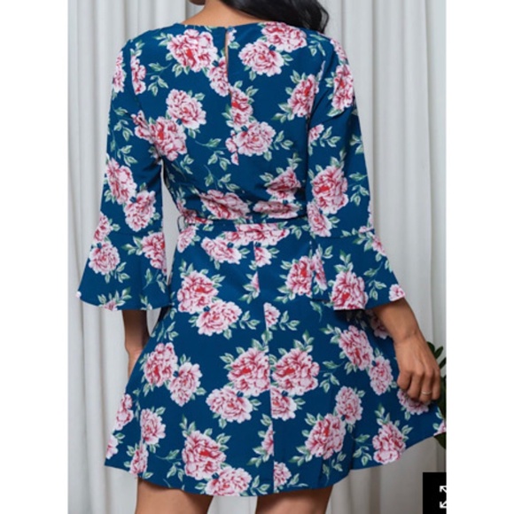 NWT women’s Blue Rose Floral Wrap Dress  3/4 Sleeve  V Neck Mini Skater Dress - Picture 4 of 8